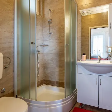 Affittacamere Adamovic With Shared Pool *