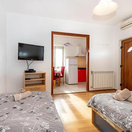 Guest house Adamovic With Shared Pool *